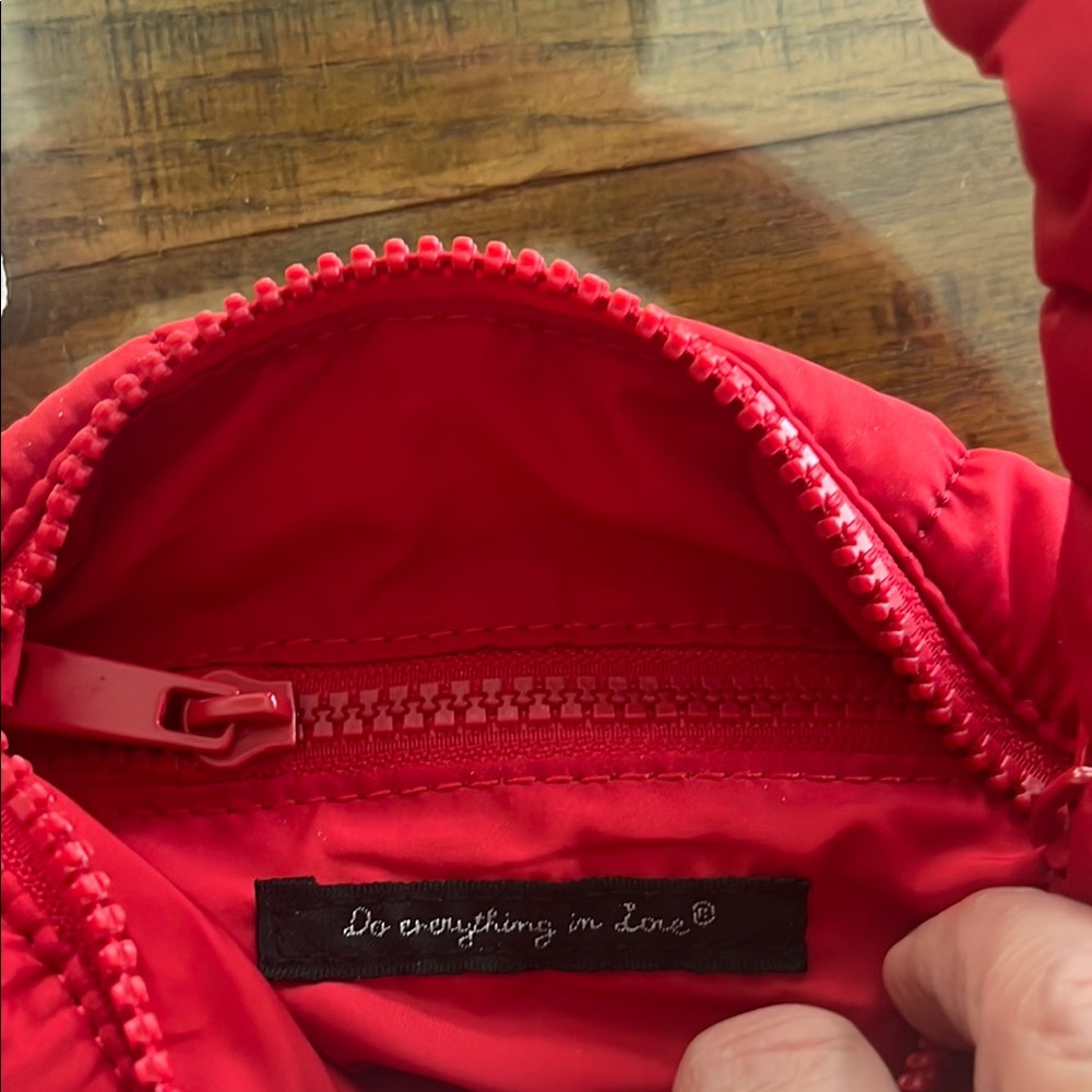 Do Everything in Love Red Quilted Bag - Picture 2 of 2